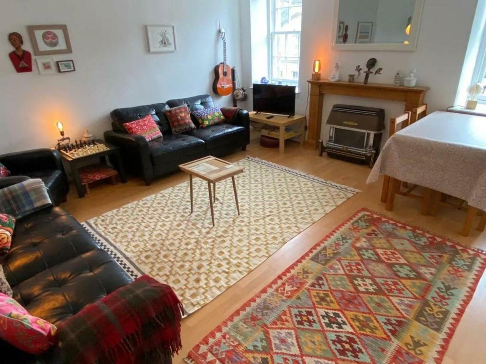 Charming 3 Bedroom Apartment In The Heart Of Vibrant Old Town Edynburg Zewnętrze zdjęcie